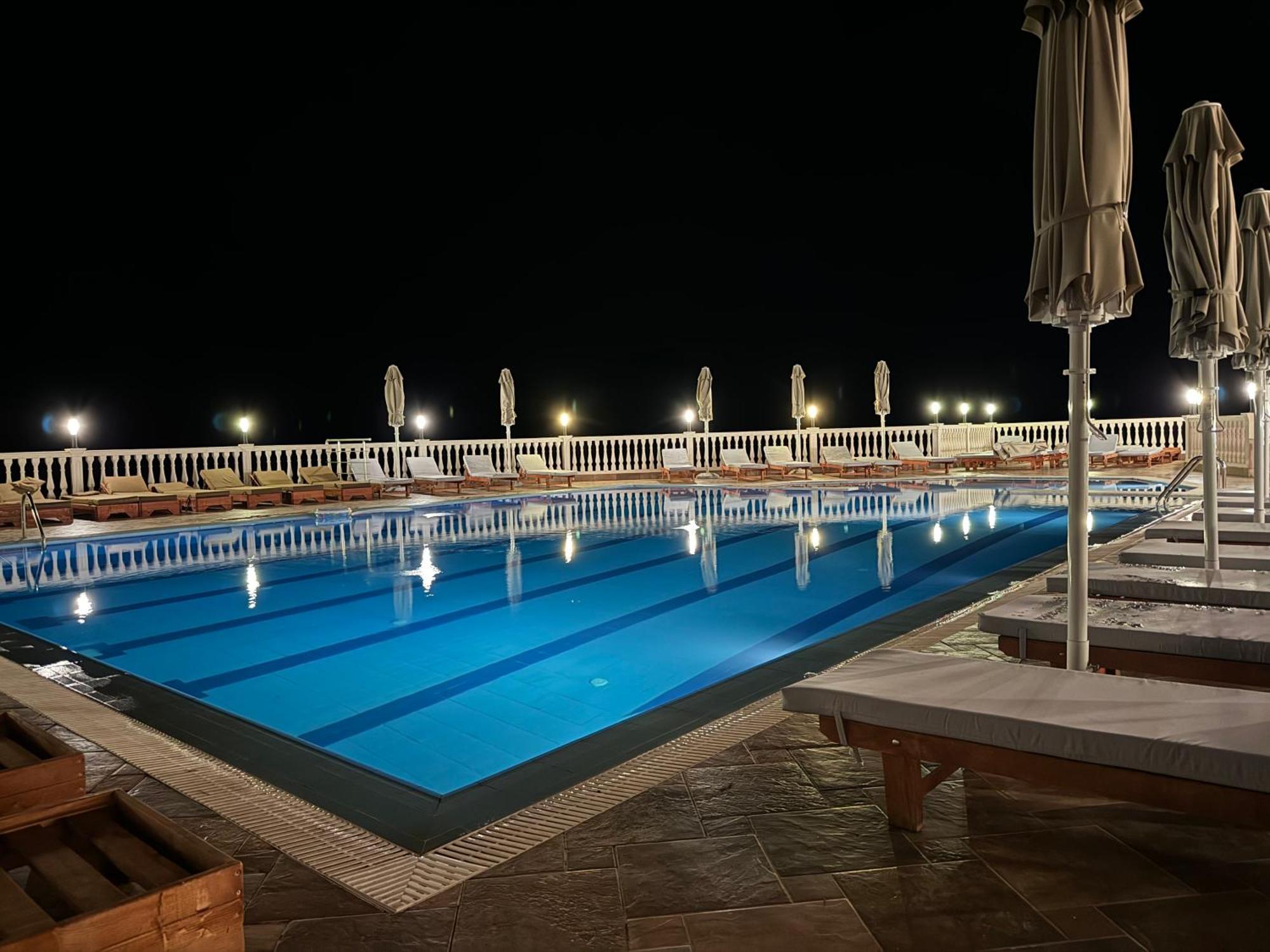 Nuna Hotel Radhimë Exterior foto